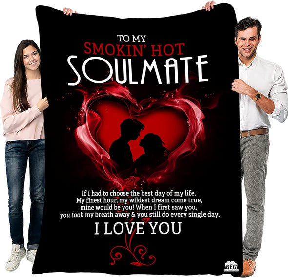 Personalized Velvet Soulmate Love Blanket - Perfect Gift for Couples on Birthdays, Anniversaries, and Valentine's Day! Soft, Light, and Warm Throw Bed Blanket - Customize Your Love Story